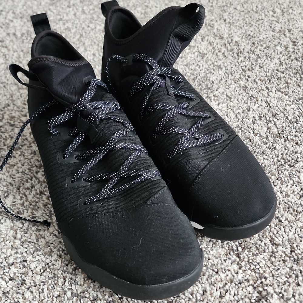 Reebok Black Men's Sneakers with Patterned Laces